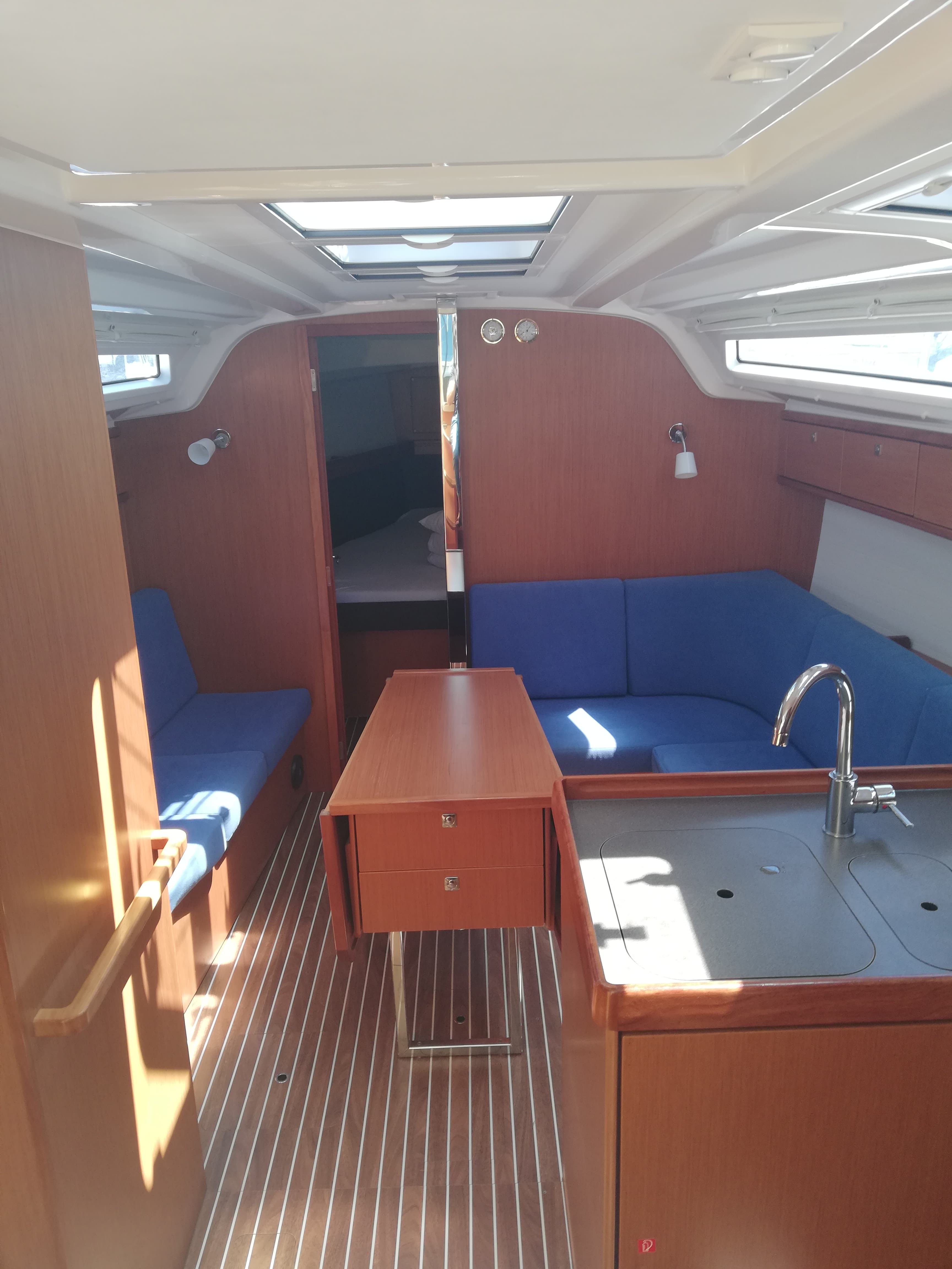 Bavaria Cruiser 37 - photo 12