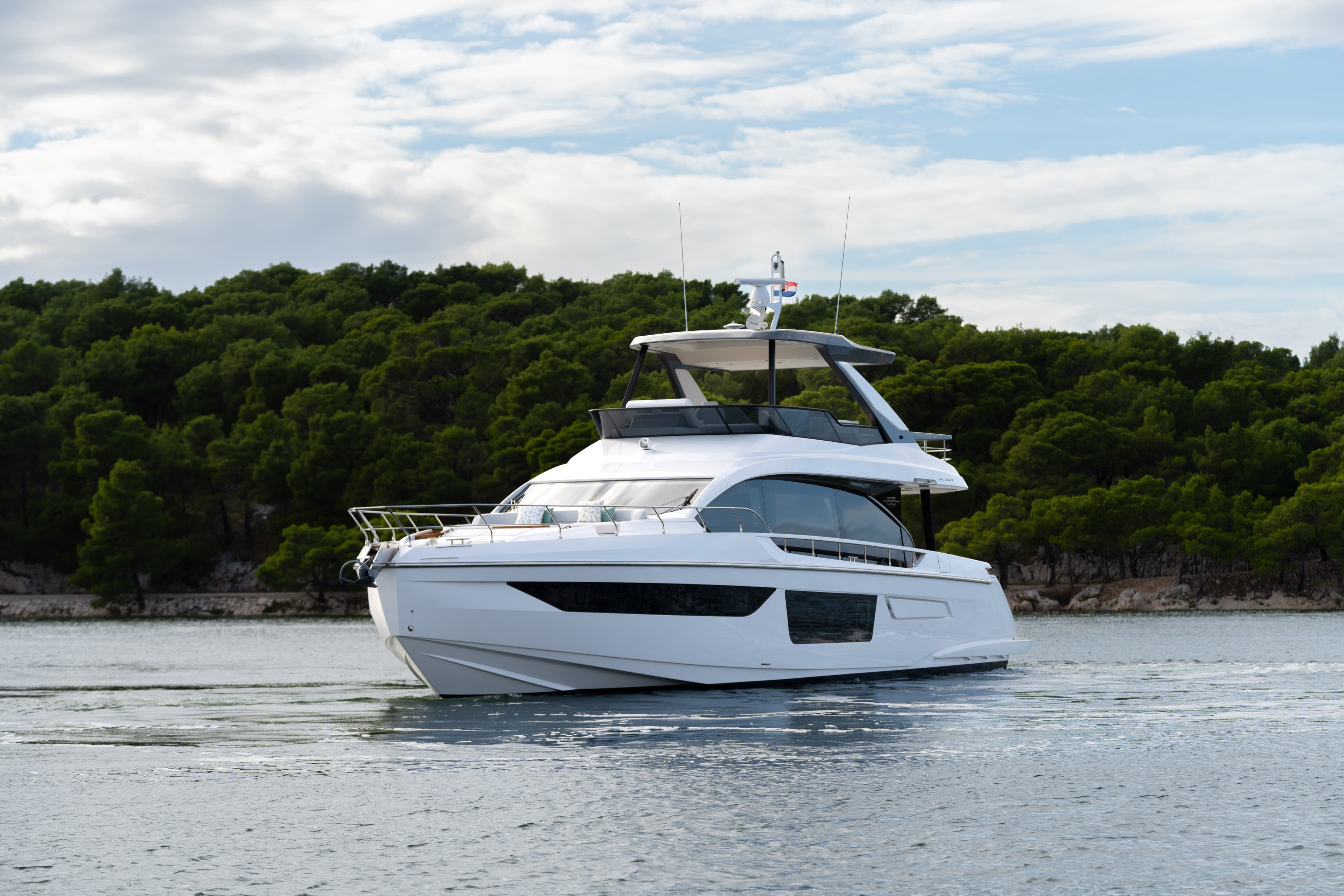 Azimut 68E - photo 36