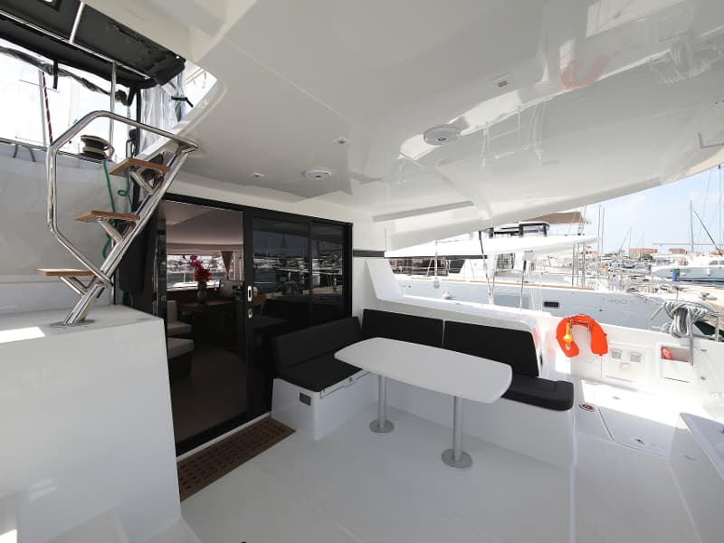 Lagoon 42 - photo 17