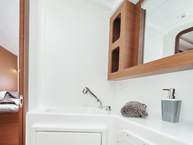 Lagoon 42 - photo 43