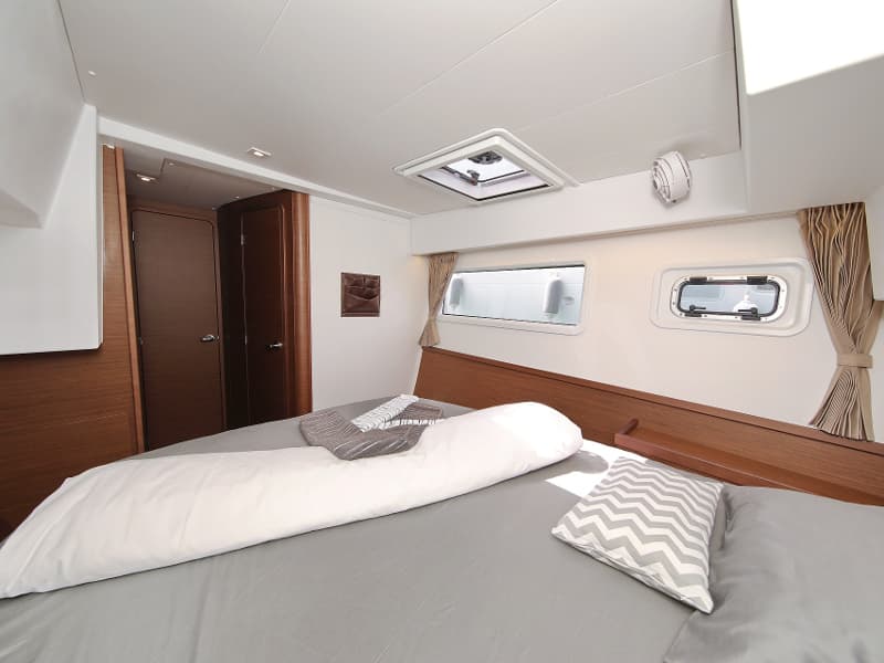 Lagoon 42 - photo 53