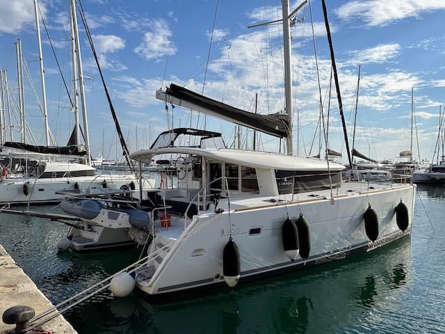 Lagoon 400 S2 - photo