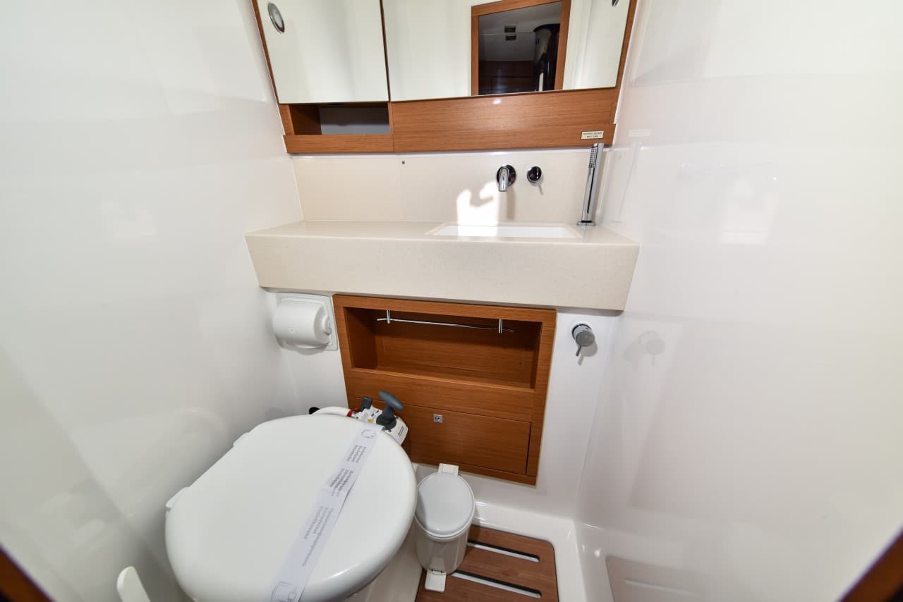 Dufour 470 - photo 17