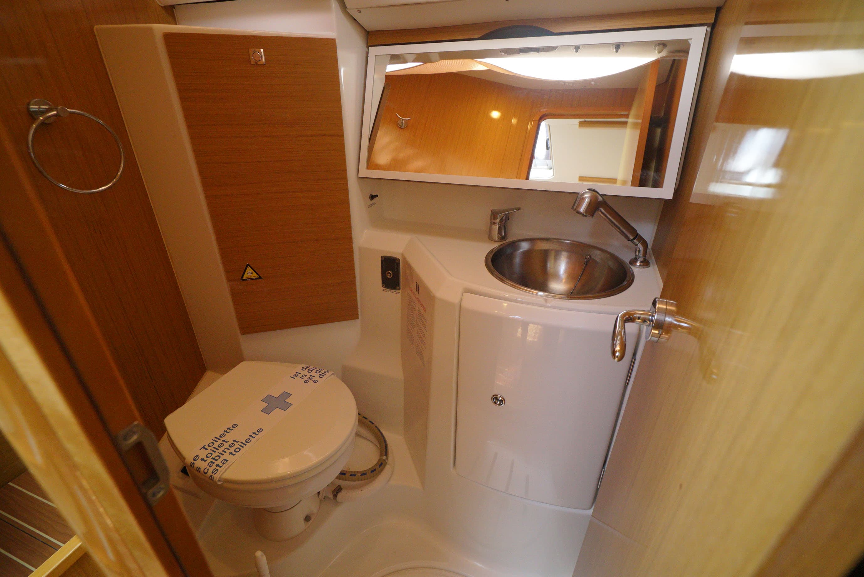 Sun Odyssey 36i - photo 19