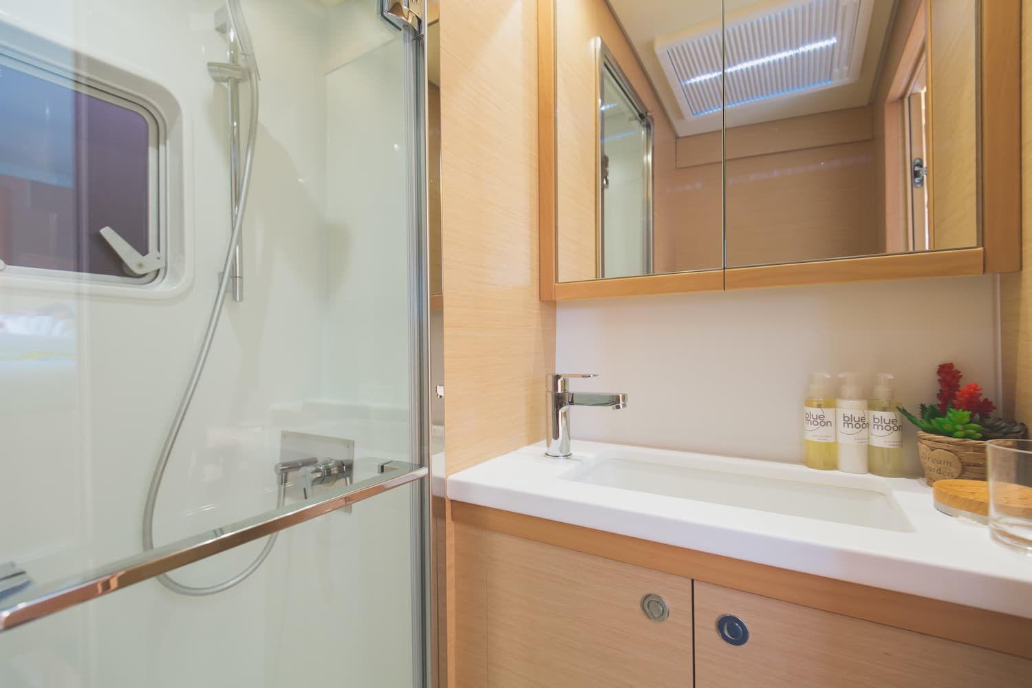 Lagoon 52F - photo 6