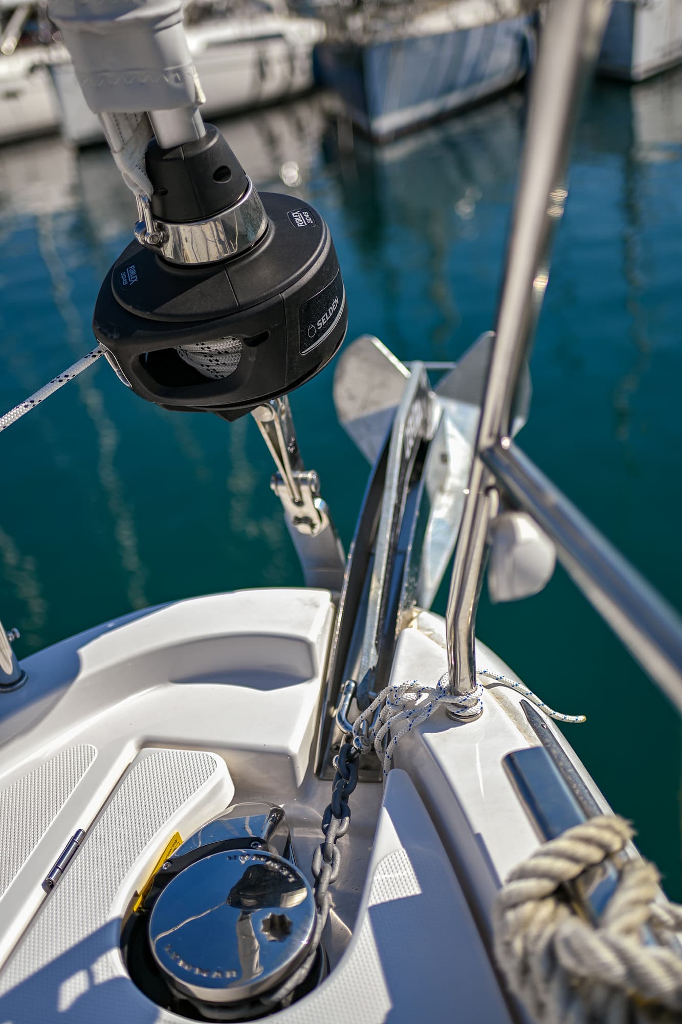 Bavaria C38 - photo 38