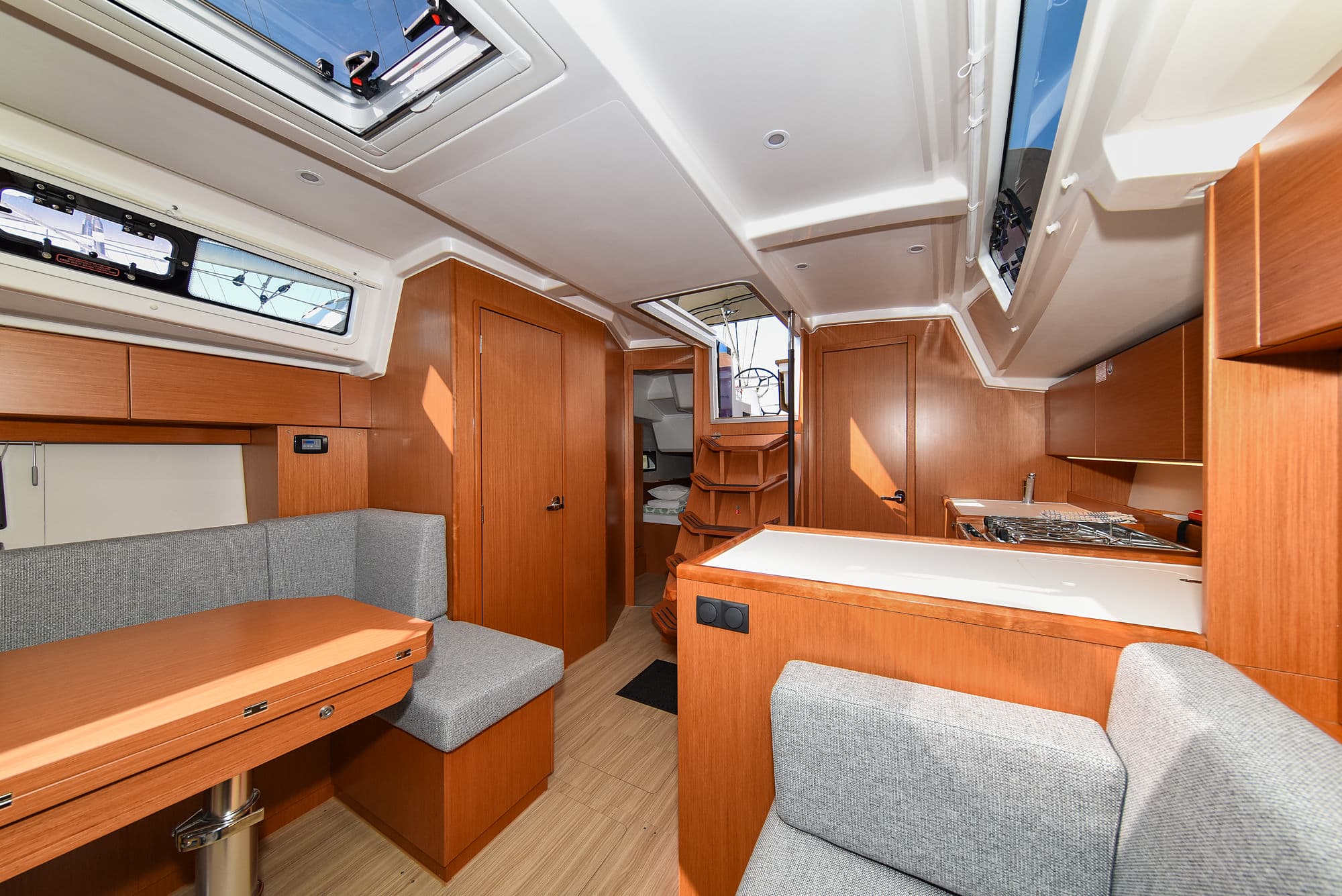 Bavaria C38 - photo 56