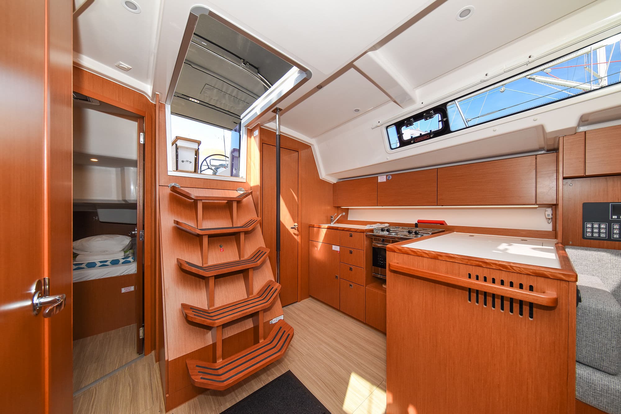 Bavaria C38 - photo 57