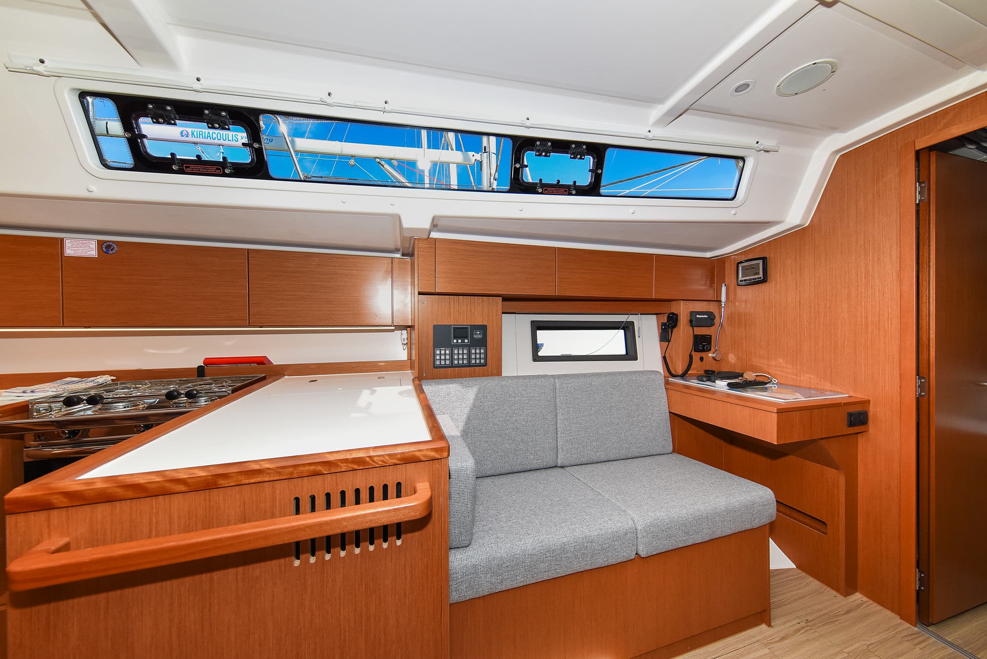 Bavaria C38 - photo 63