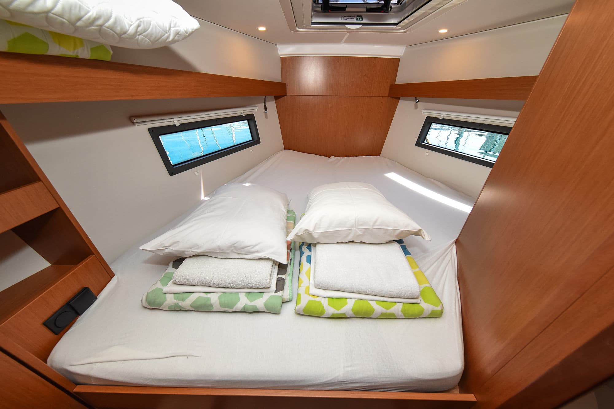 Bavaria C38 - photo 73