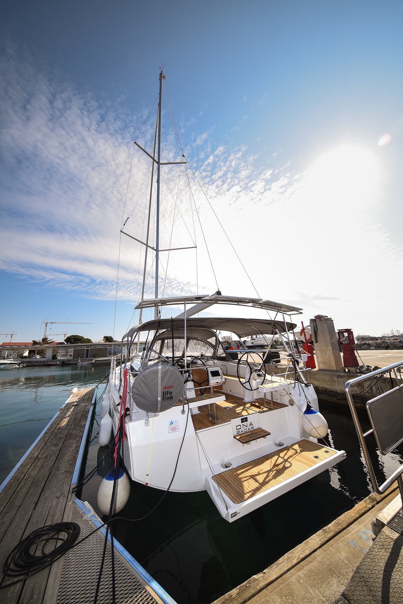 Bavaria C42 - photo 10