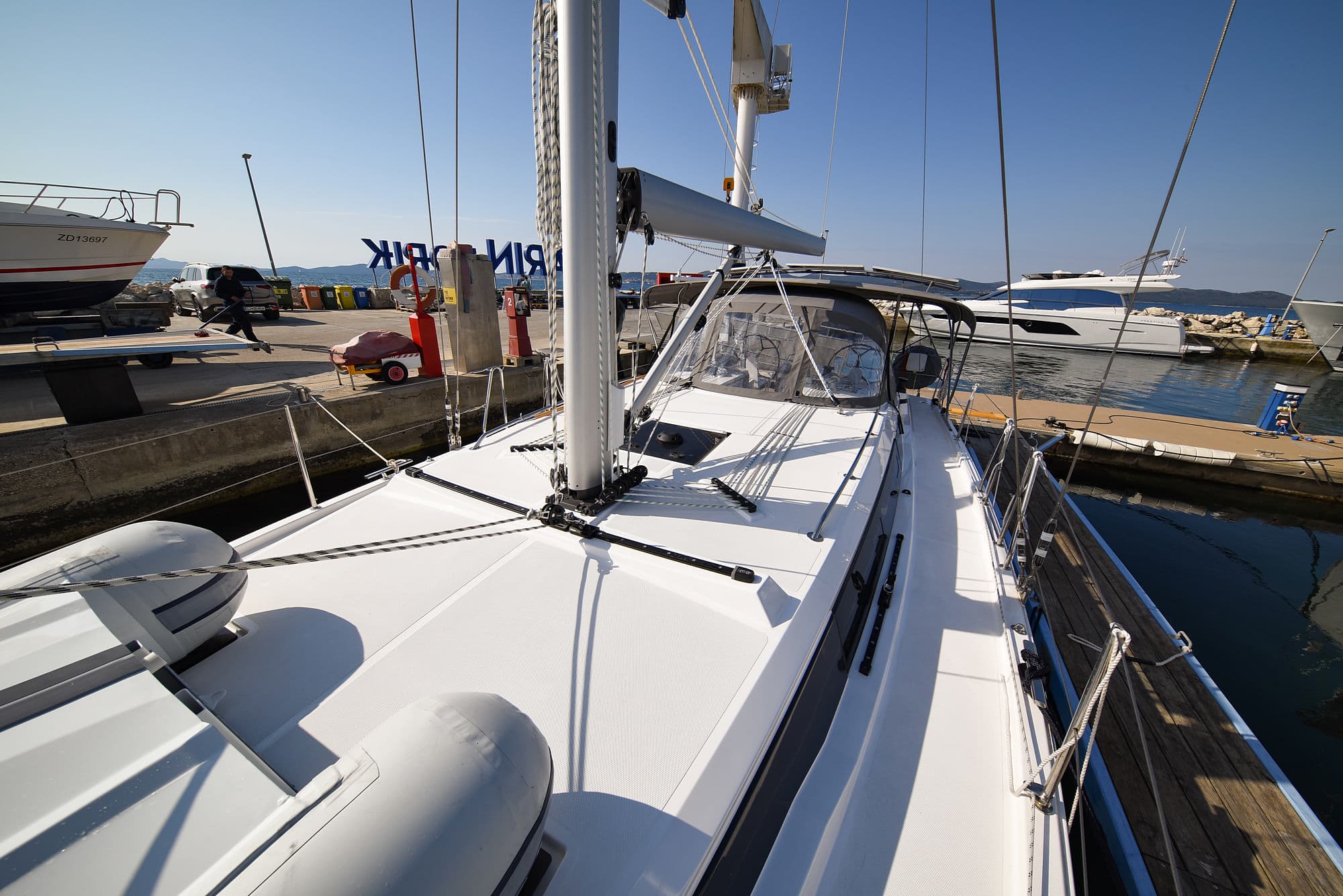 Bavaria C42 - photo 21