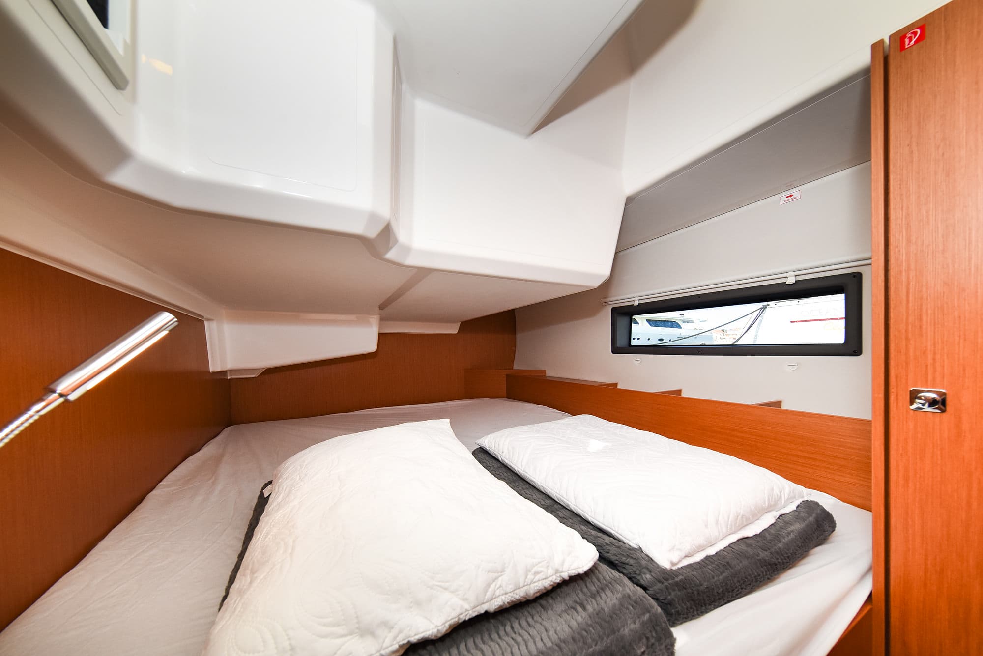 Bavaria C42 - photo 46