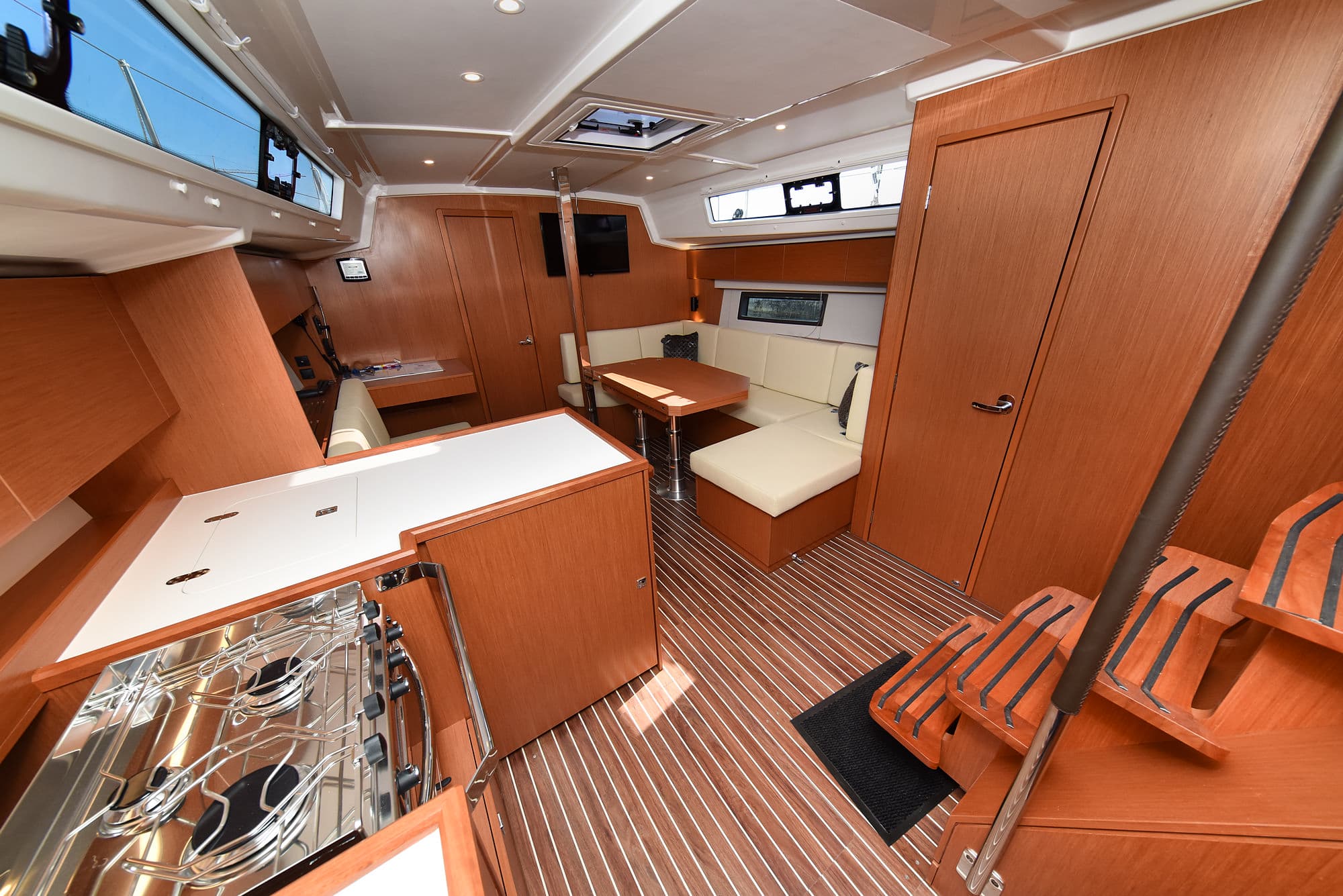 Bavaria C42 - photo 64