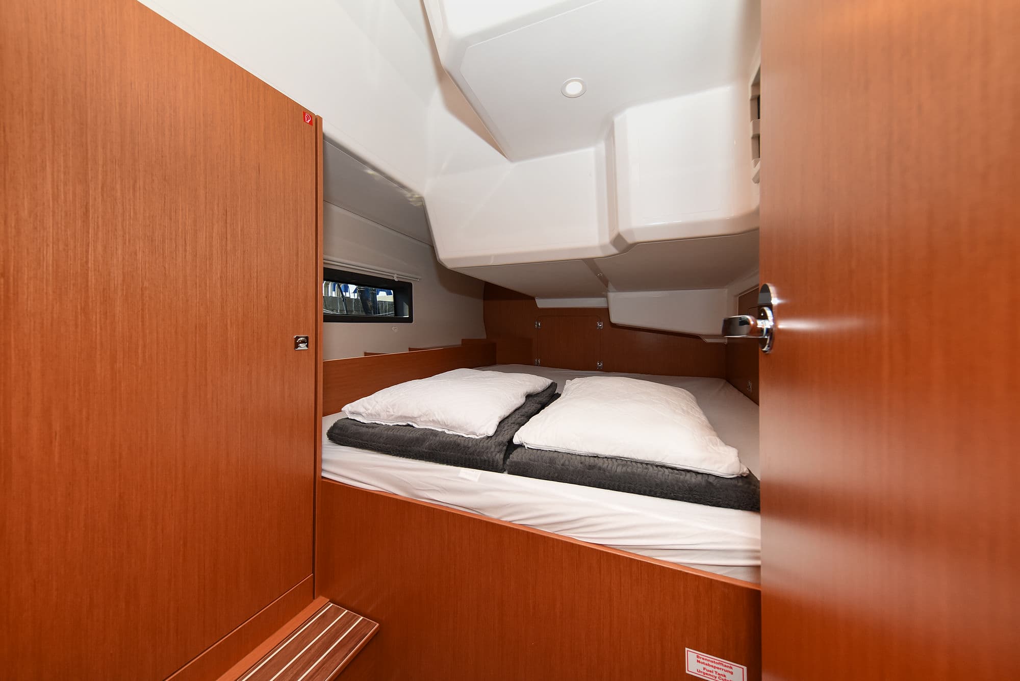 Bavaria C42 - photo 66