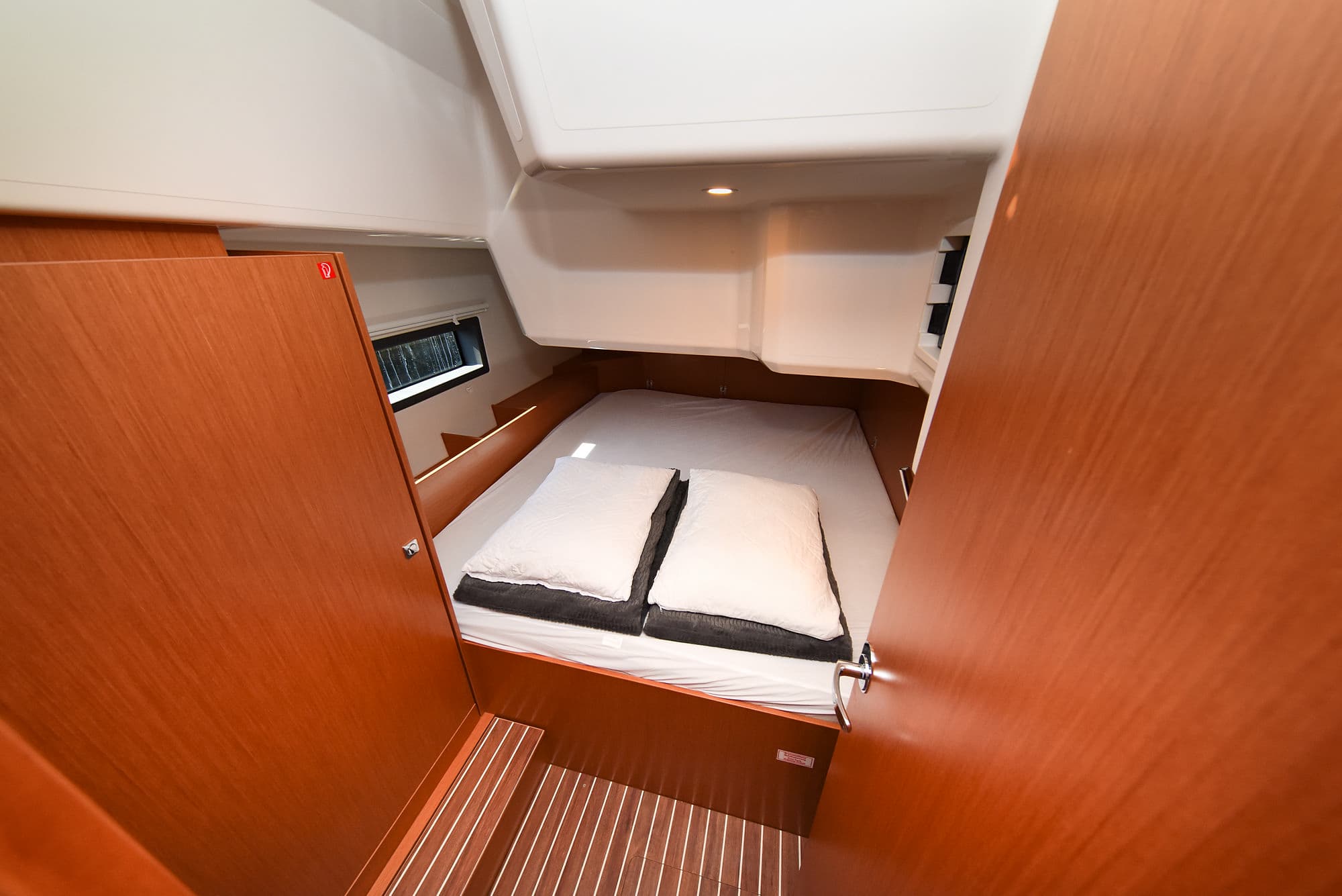 Bavaria C42 - photo 69