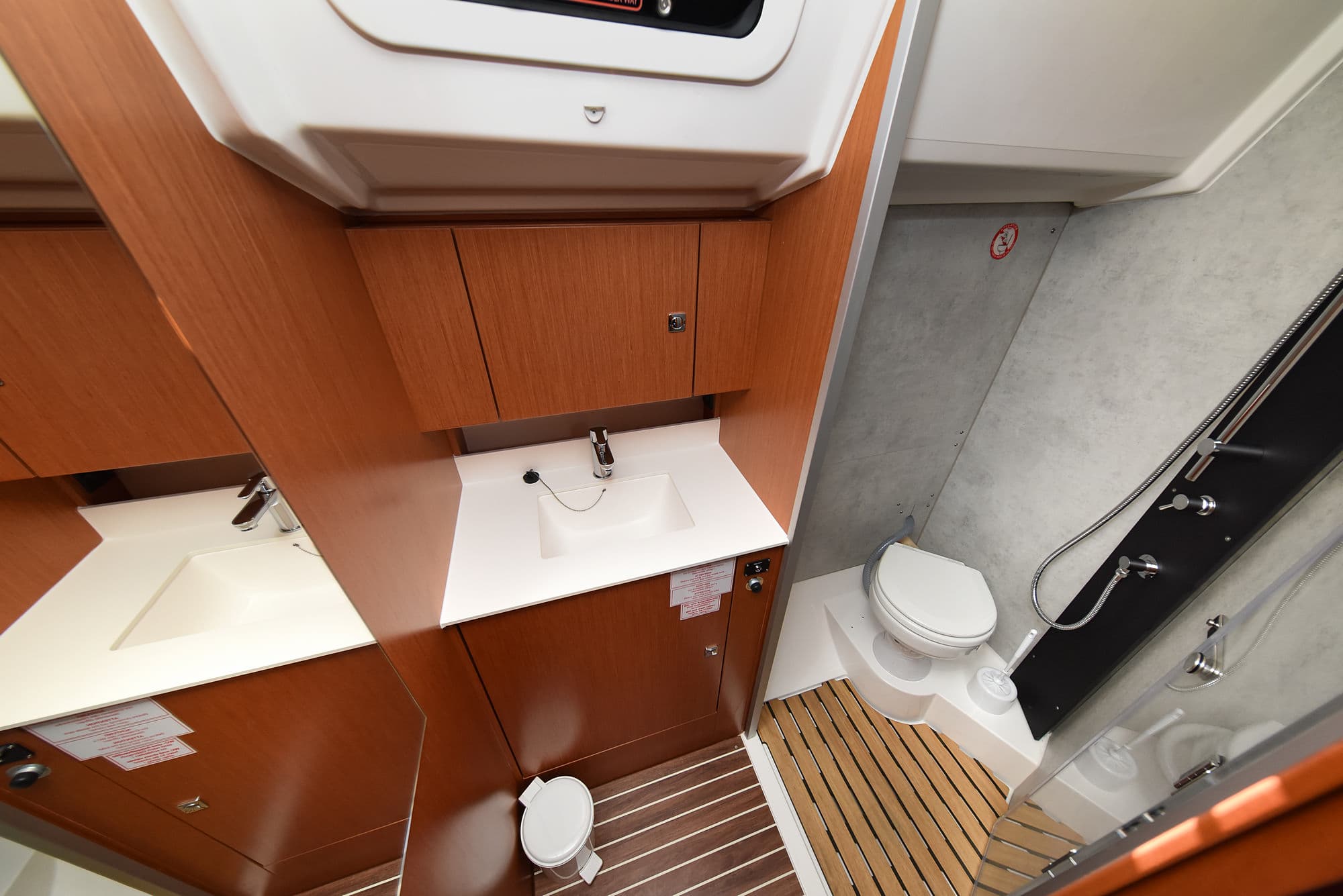 Bavaria C42 - photo 70