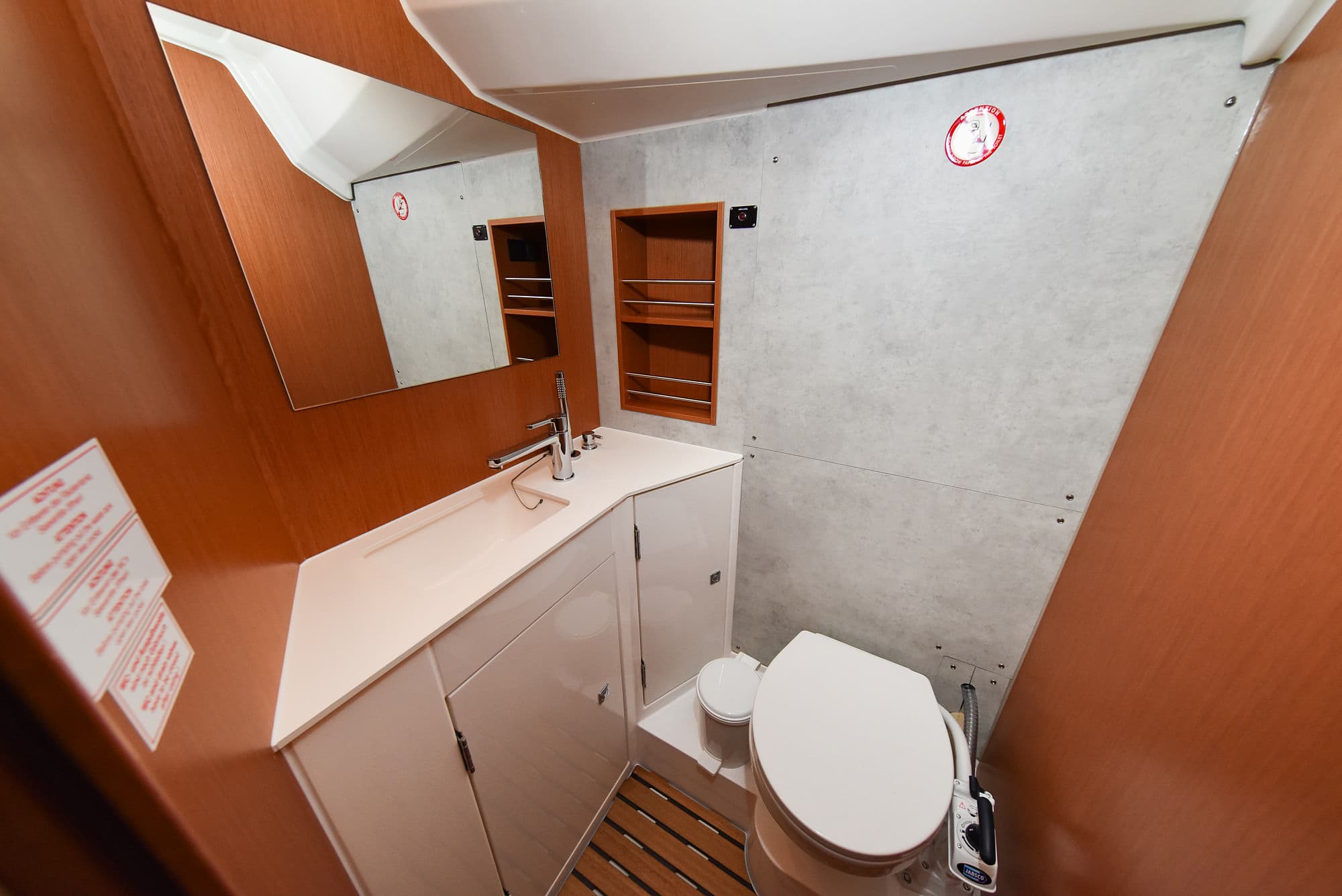 Bavaria C42 - photo 80