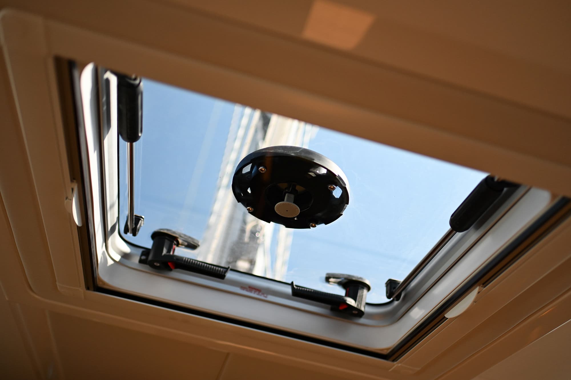 Bavaria C42 - photo 86