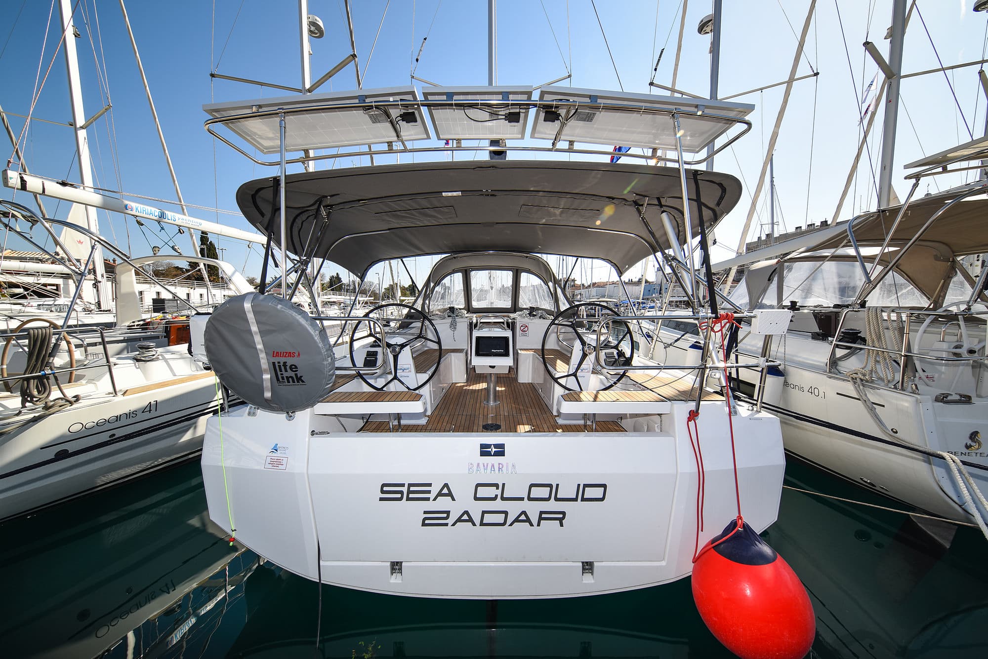 Bavaria C38 - photo 7