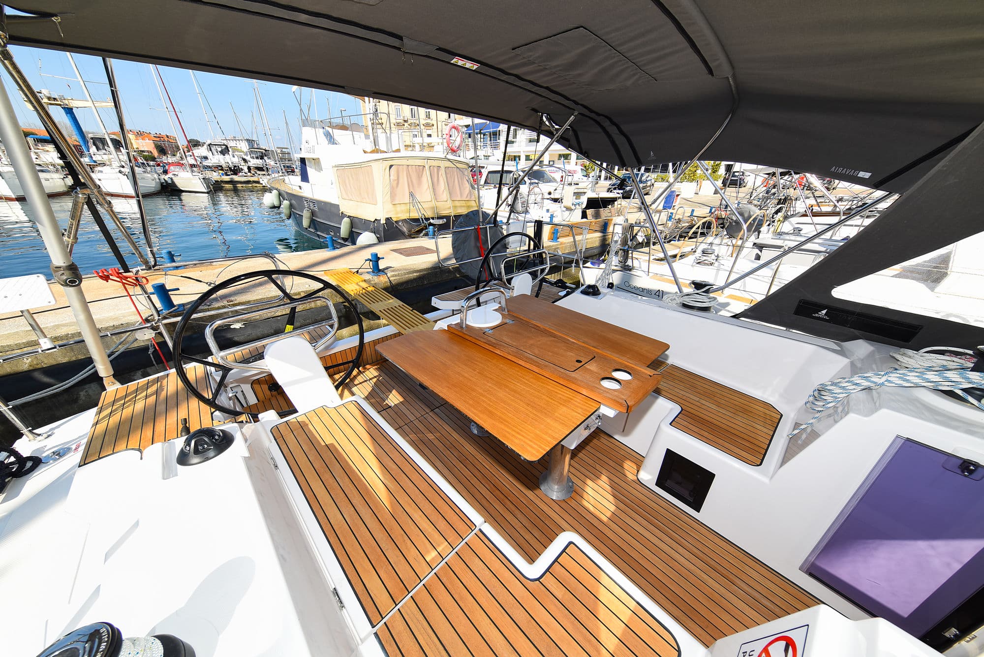 Bavaria C38 - photo 13