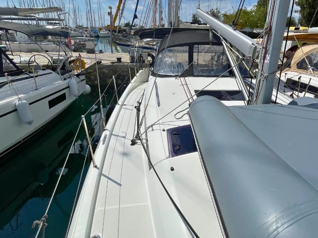 Sun Odyssey 440 - photo