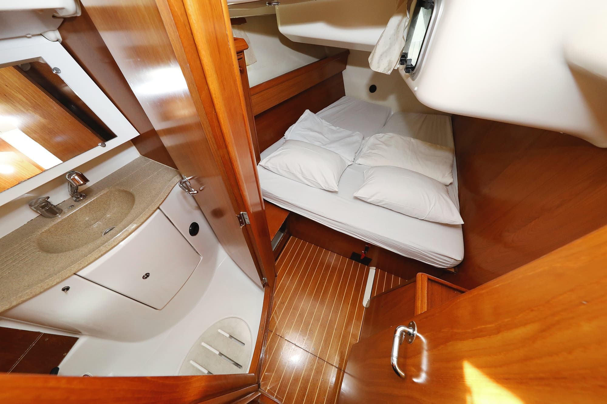 Sun Odyssey 45 - photo 31