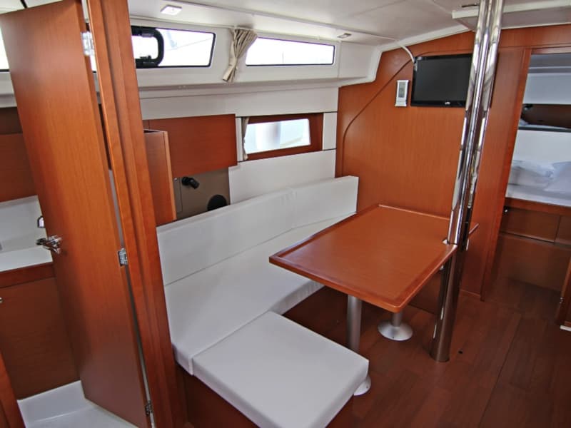 Oceanis 38 - photo 8