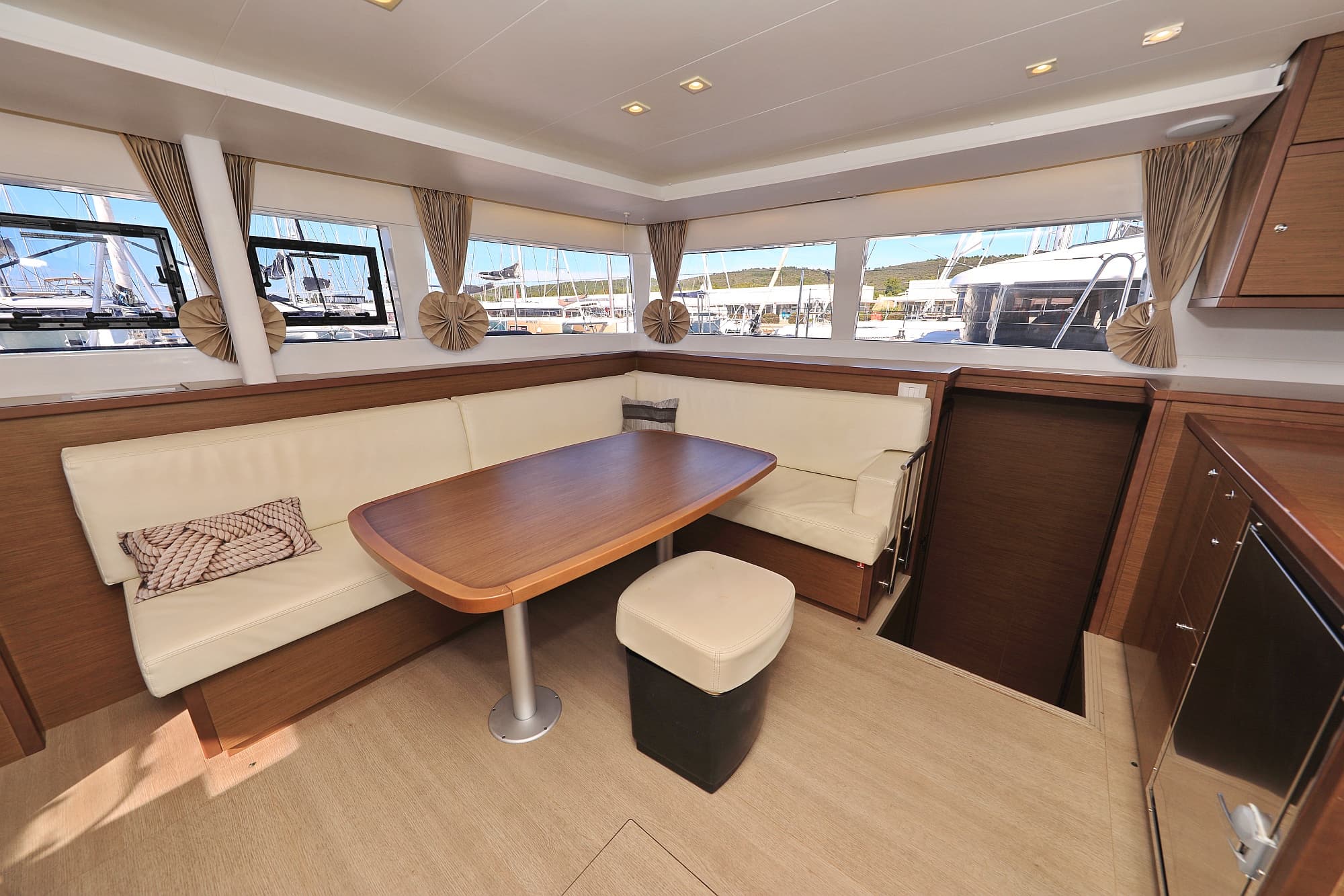 Lagoon 450 - photo 14