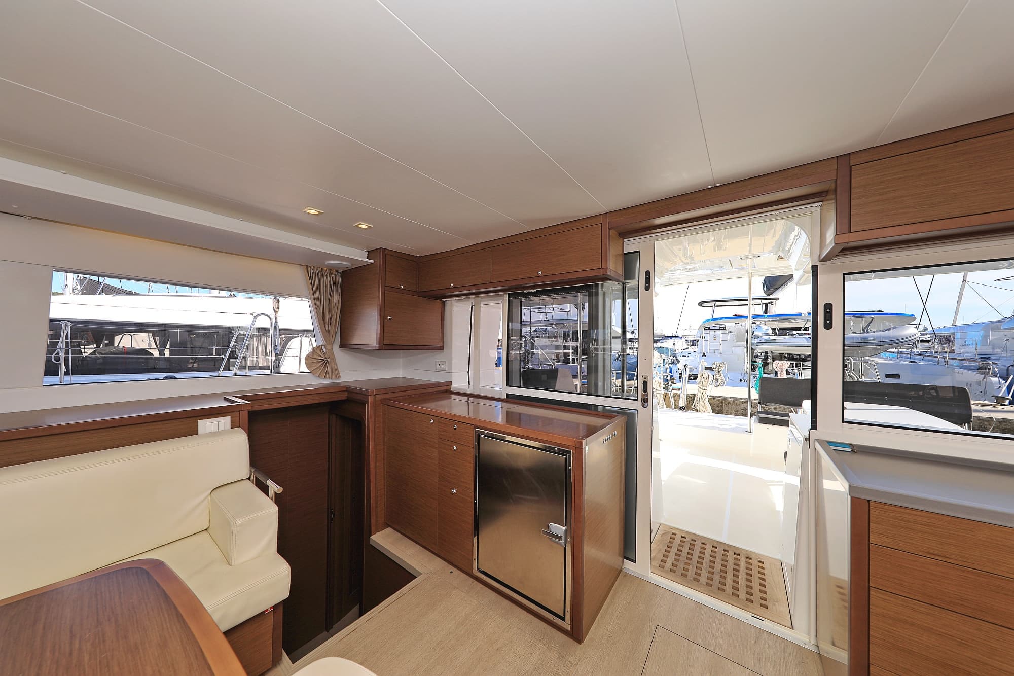 Lagoon 450 - photo 8