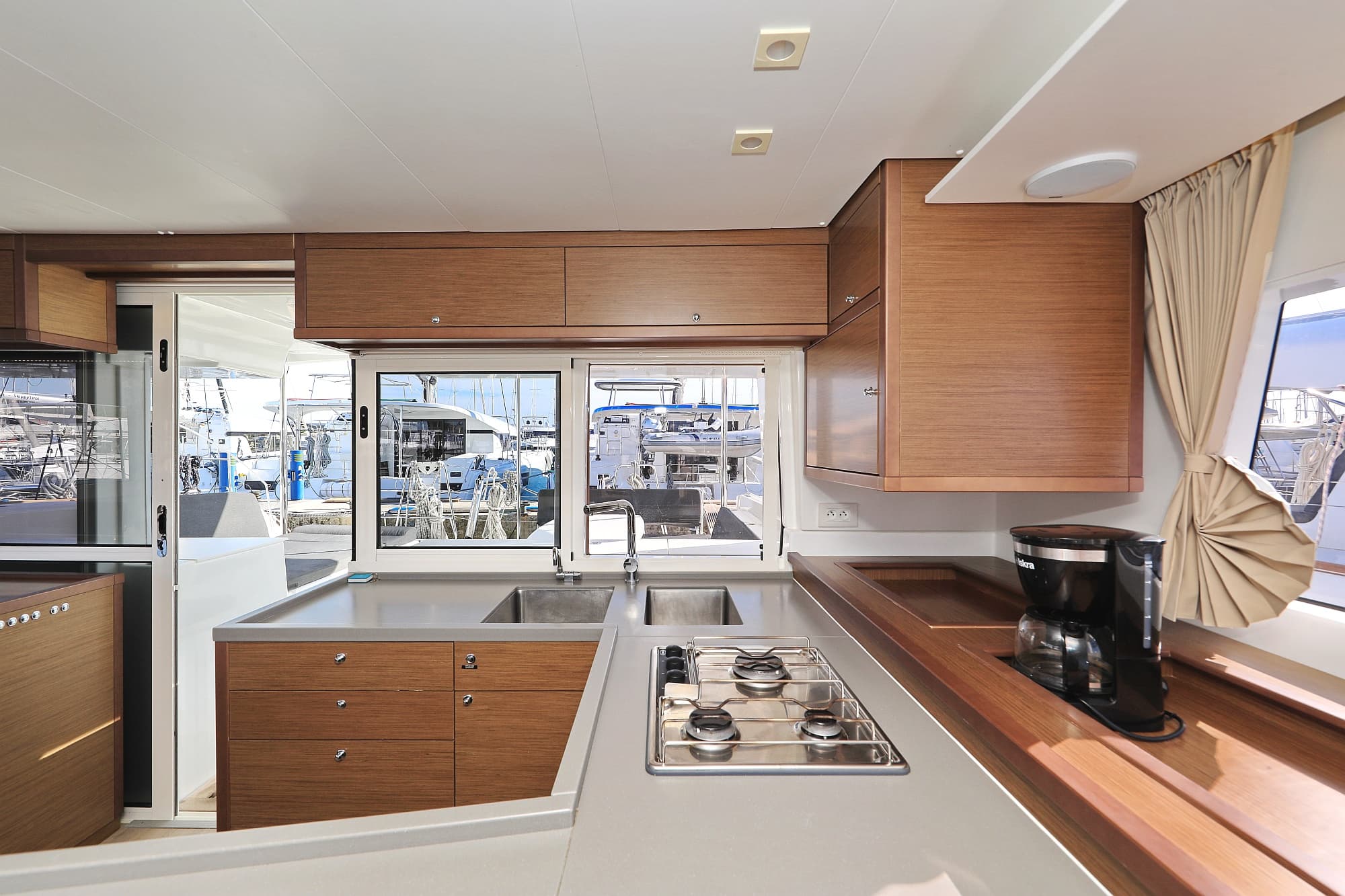 Lagoon 450 - photo 27