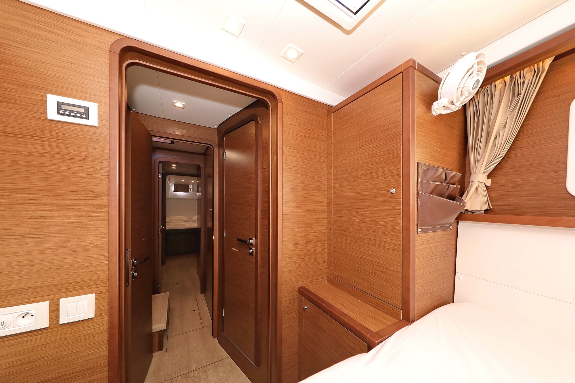 Lagoon 450 - photo 11