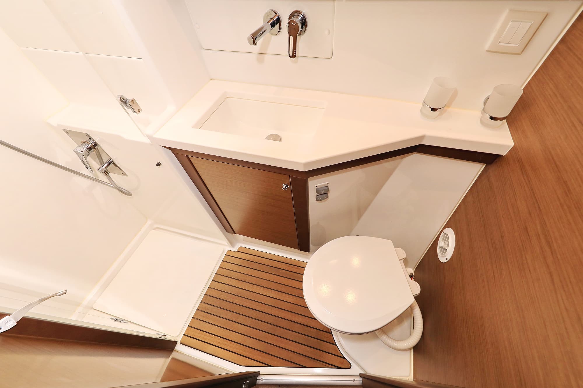 Lagoon 450 - photo 29