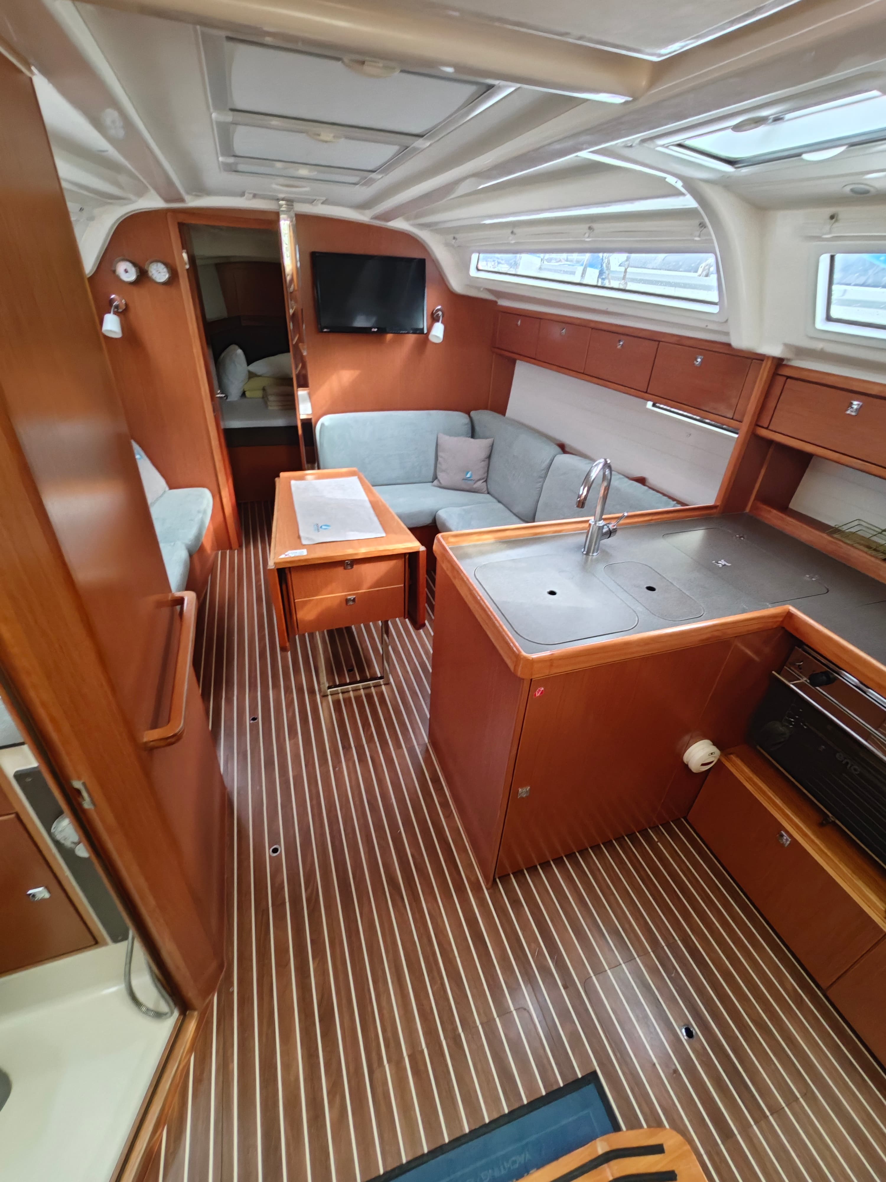 Bavaria Cruiser 37 - photo 25