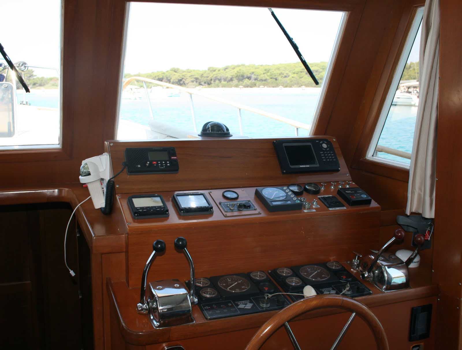 Hampton Trawler 42 - photo 29