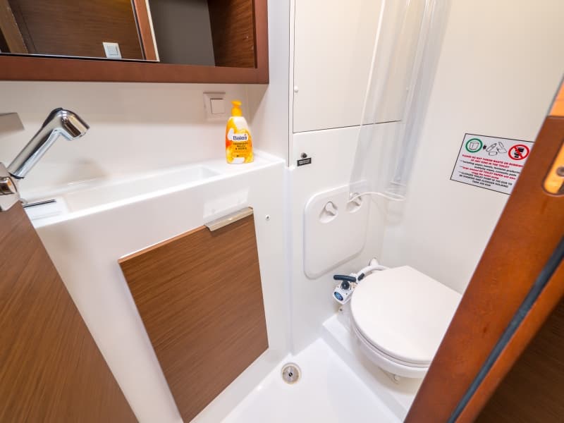 Lagoon 40 - photo 17