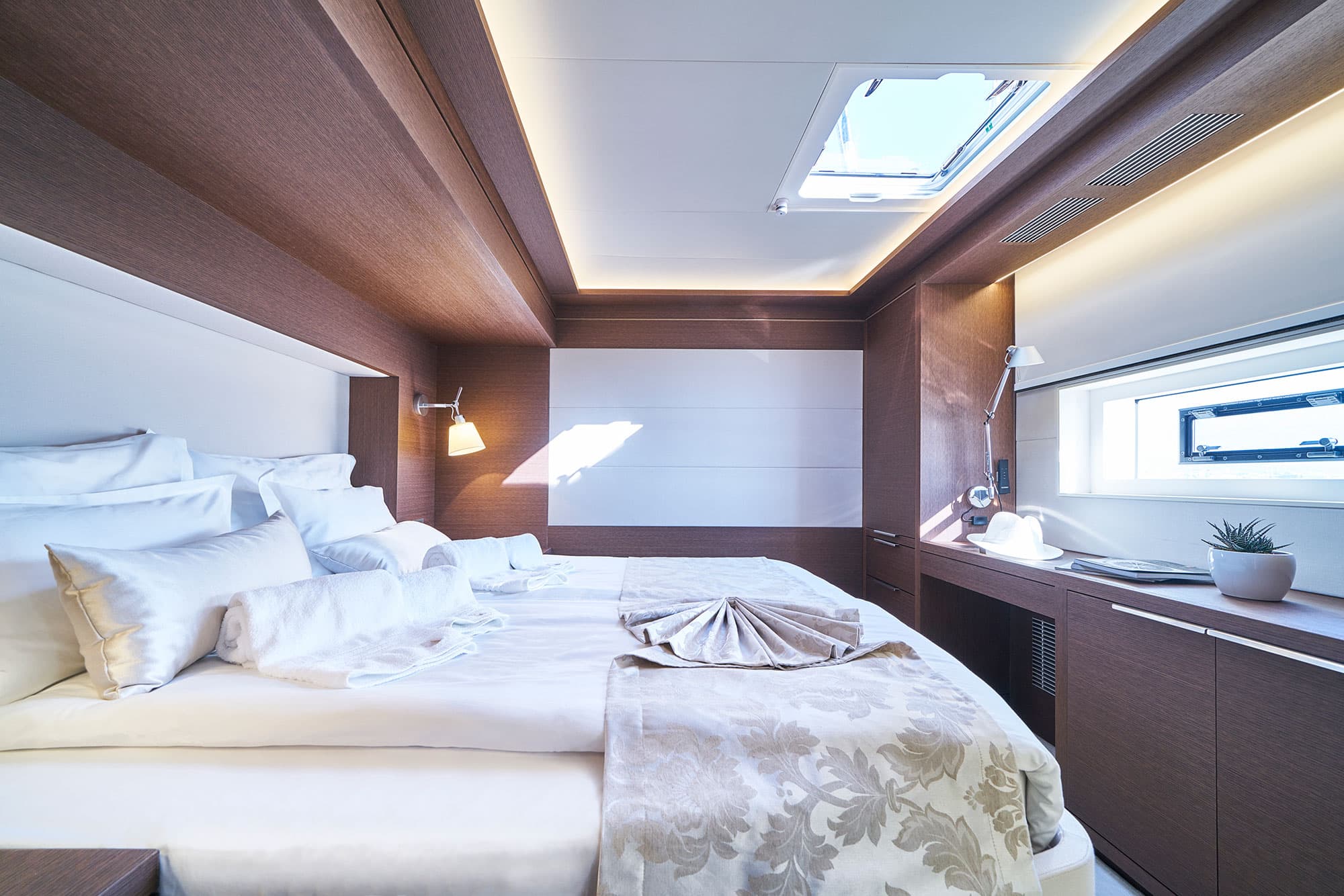 Lagoon Seventy 7 - photo 8