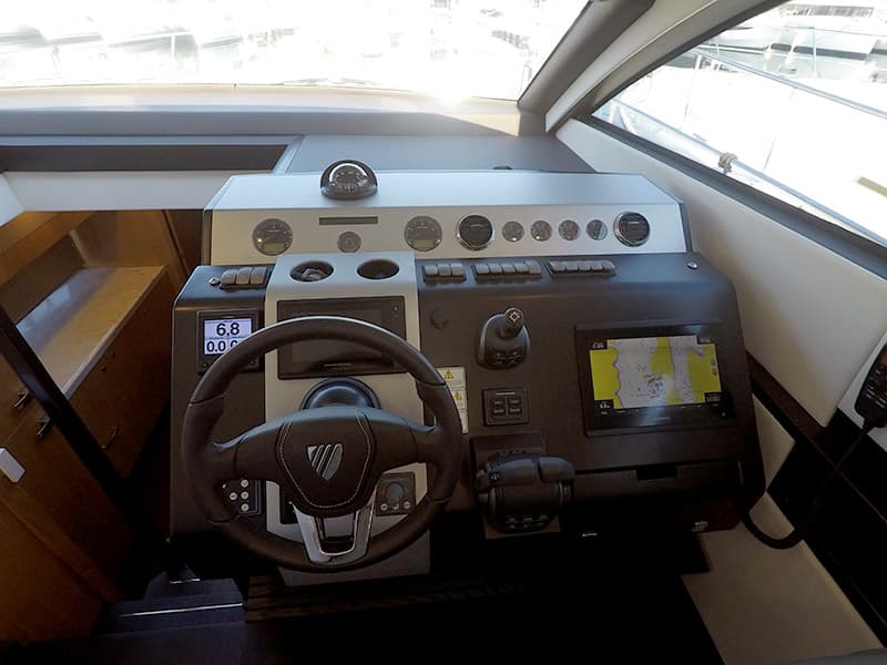 Fairline Squadron 50 - photo 19