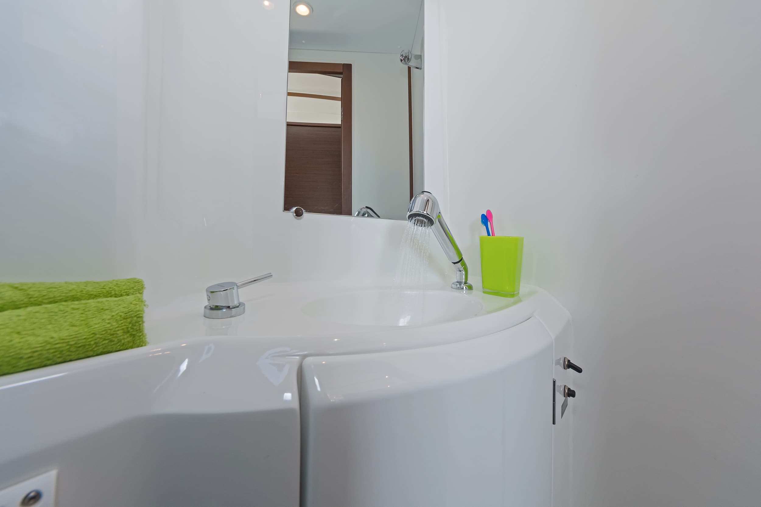 Lagoon 380 - photo 18