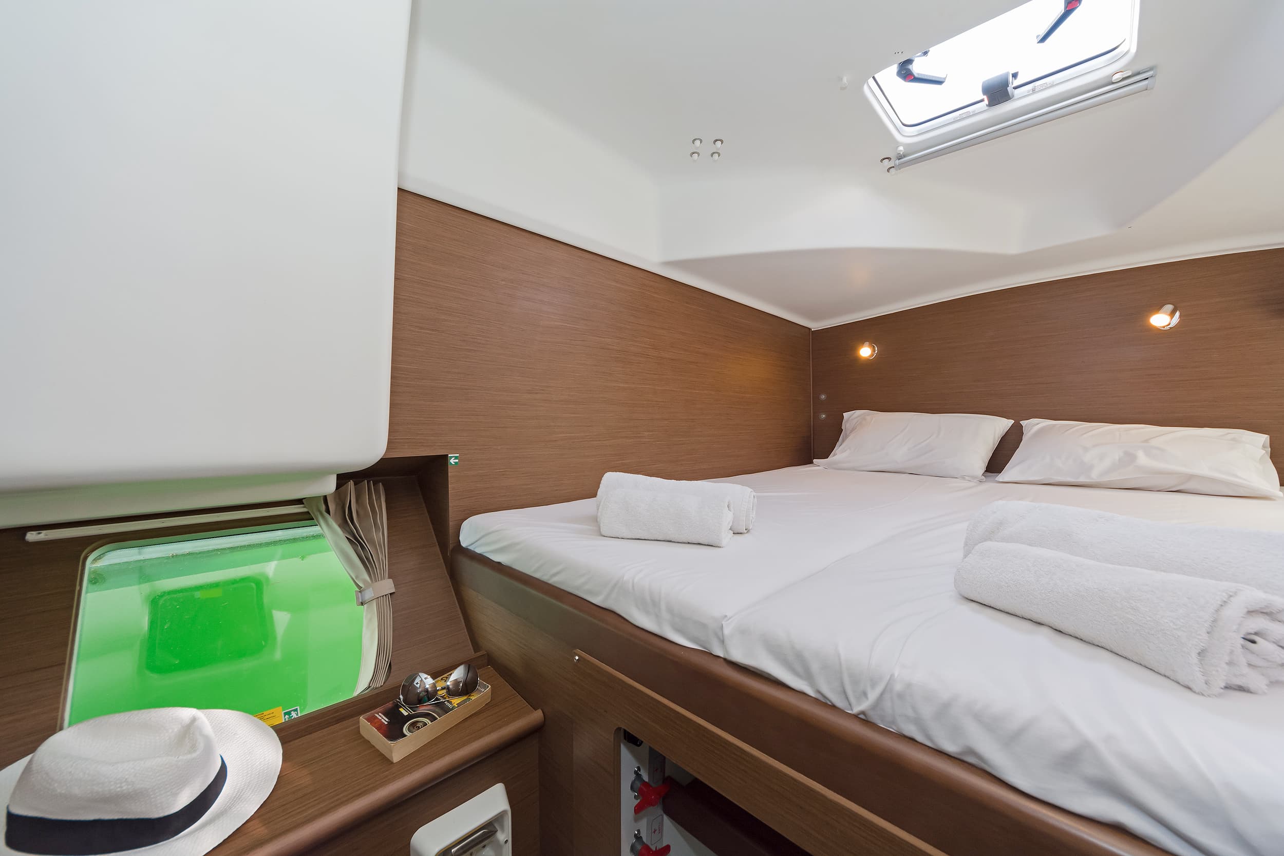 Lagoon 380 - photo 4