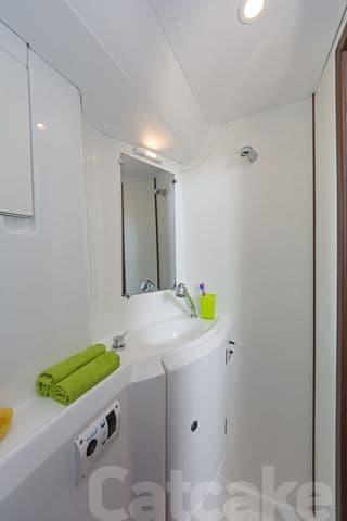 Lagoon 380 S2 - photo 20