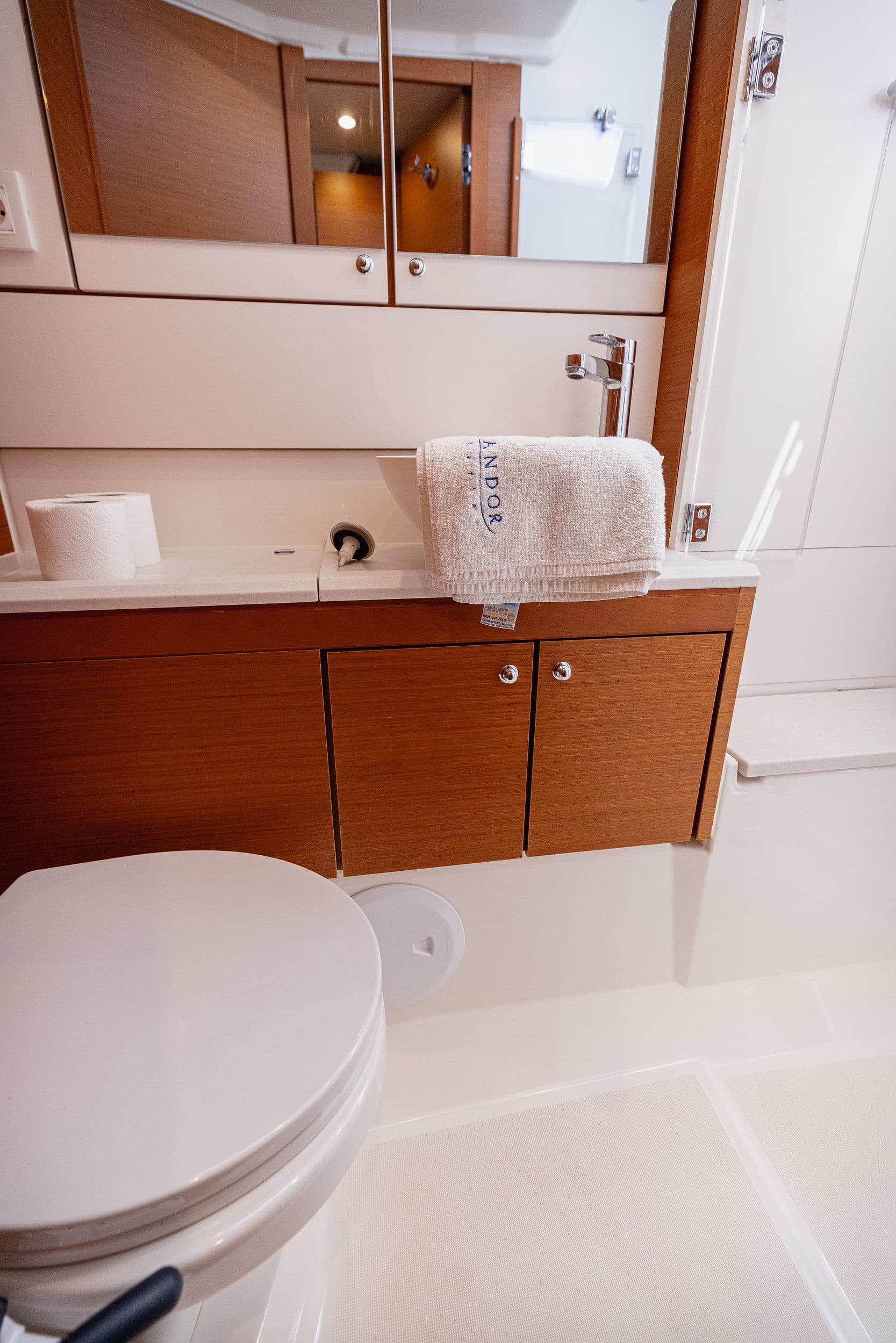 Jeanneau 54 - photo 30