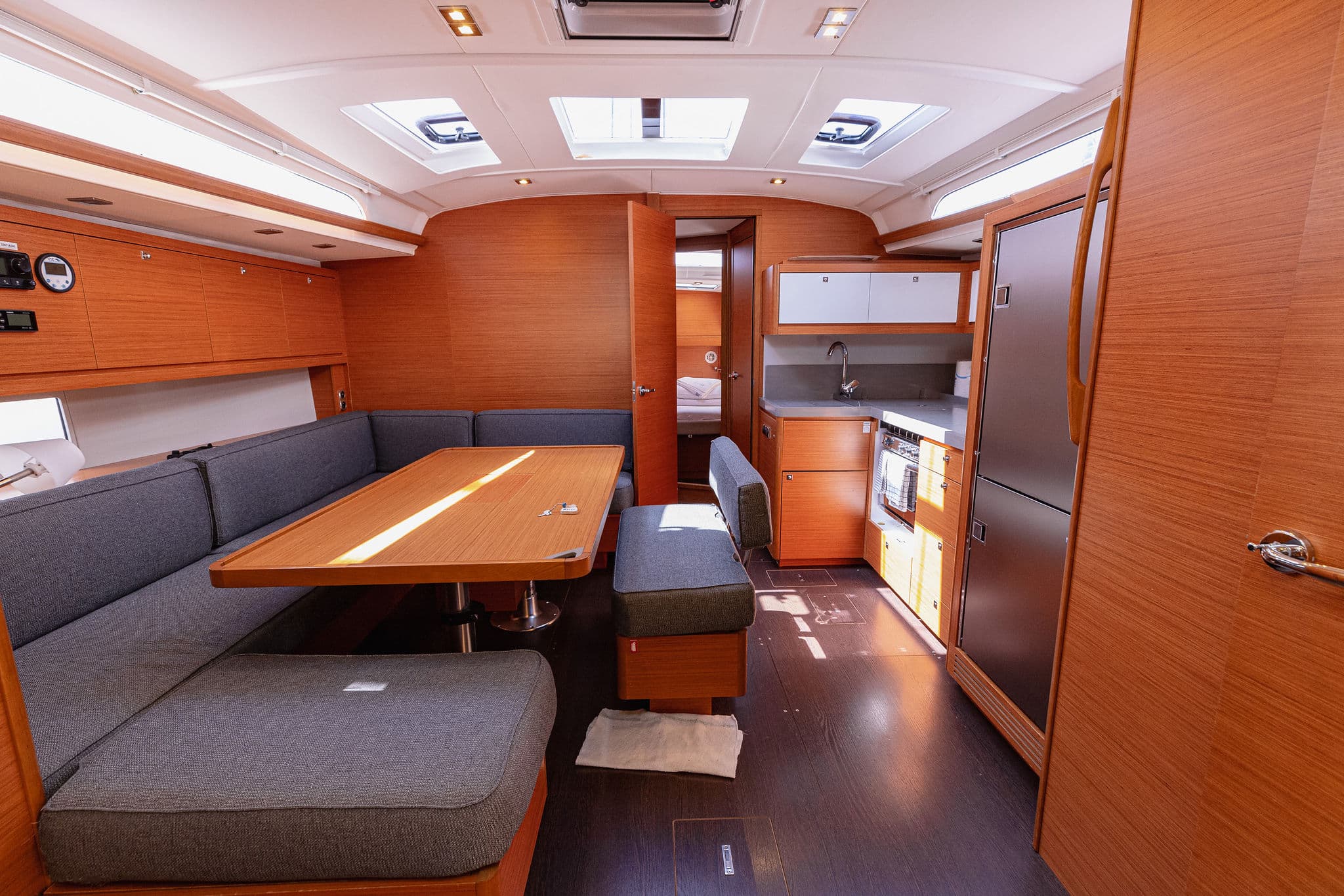 Dufour 470 - photo 10