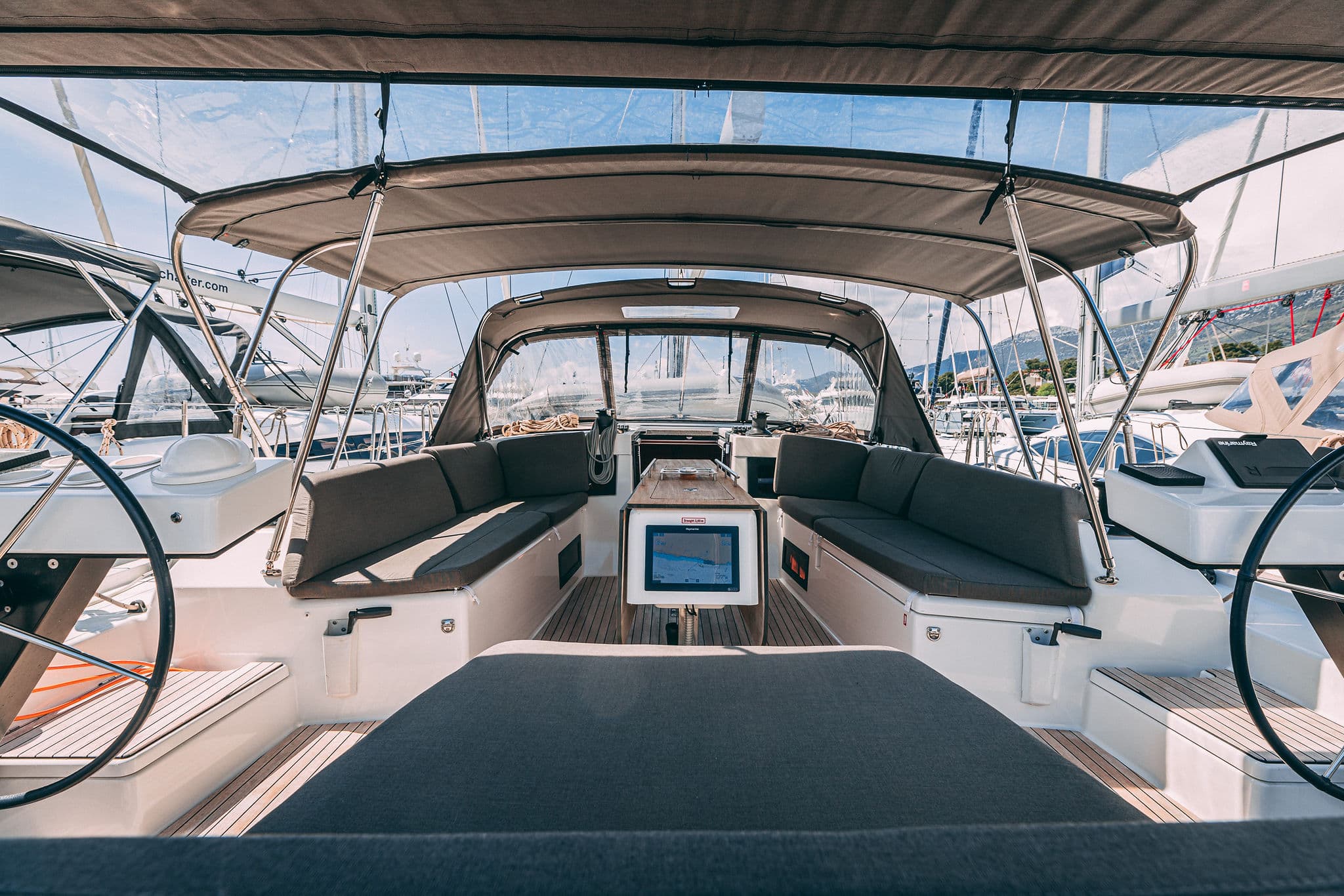 Dufour 470 - photo 24