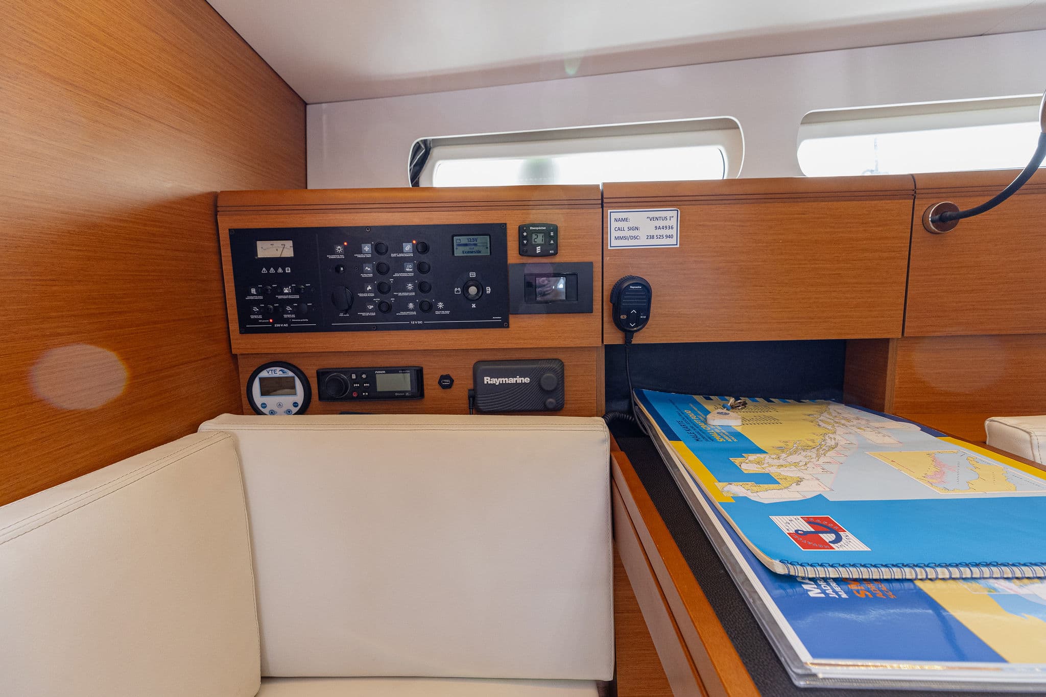 Sun Odyssey 449 - photo 32