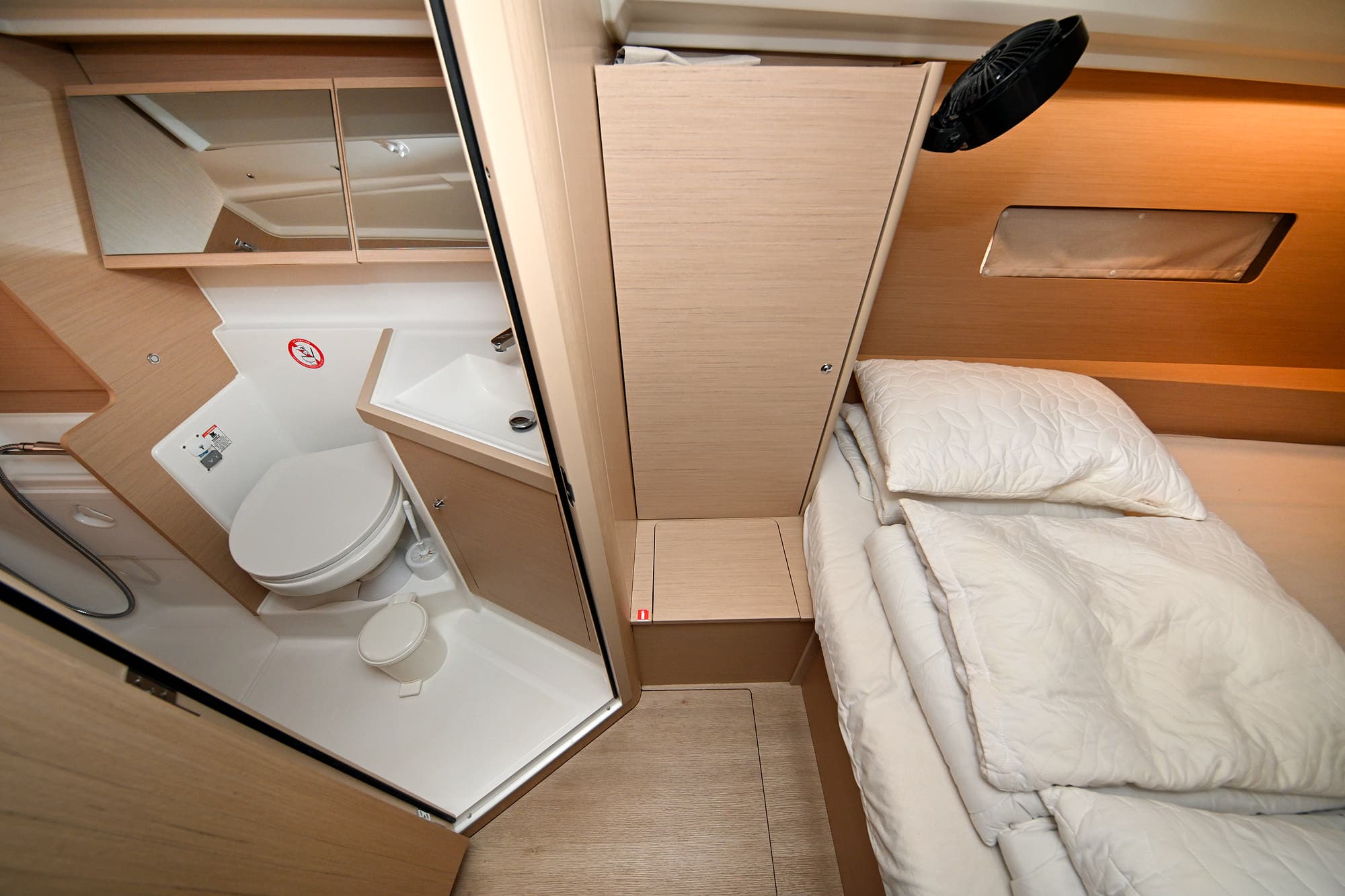 Oceanis 40.1 - photo 25