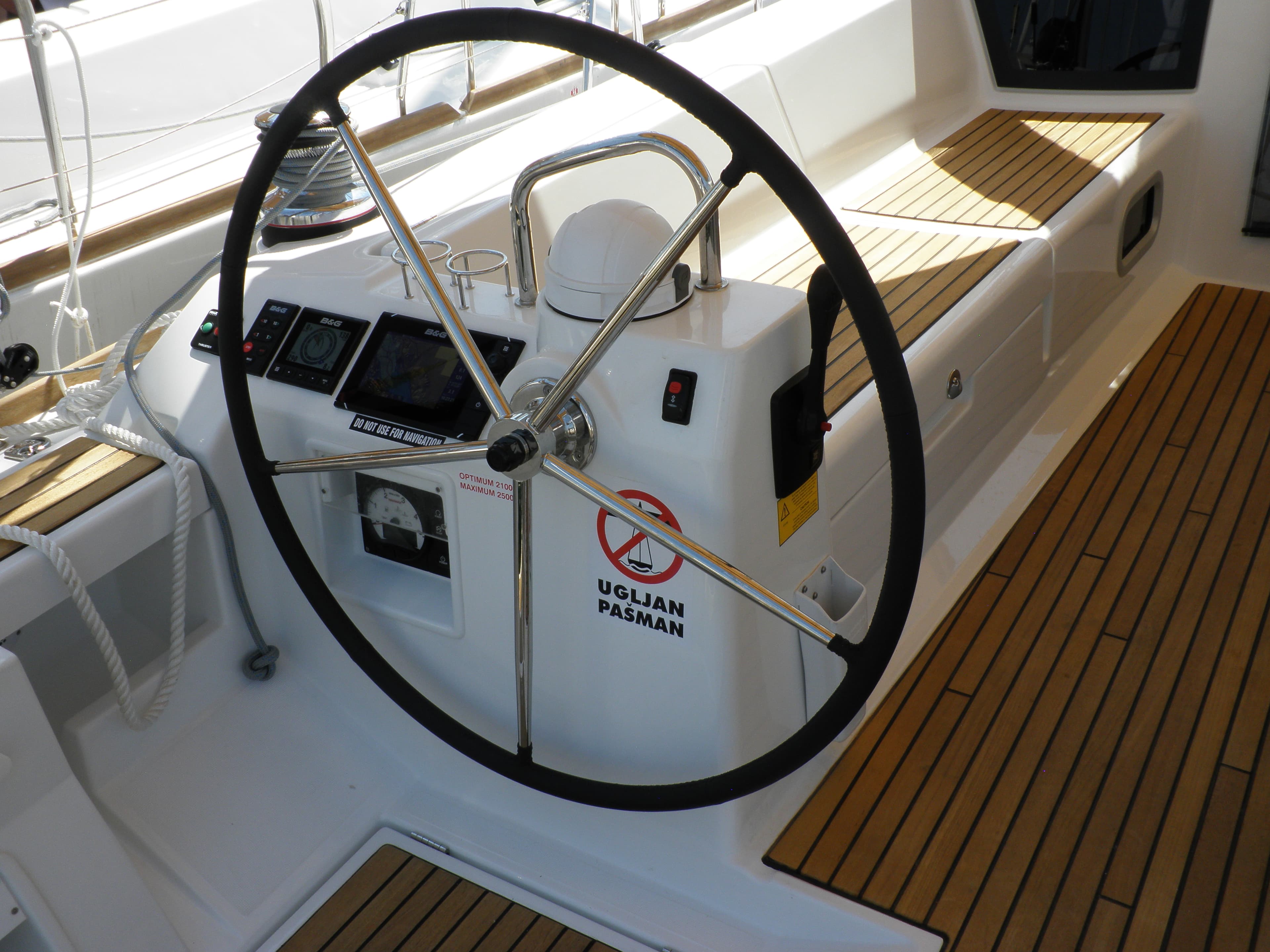 Oceanis 45 - photo 12