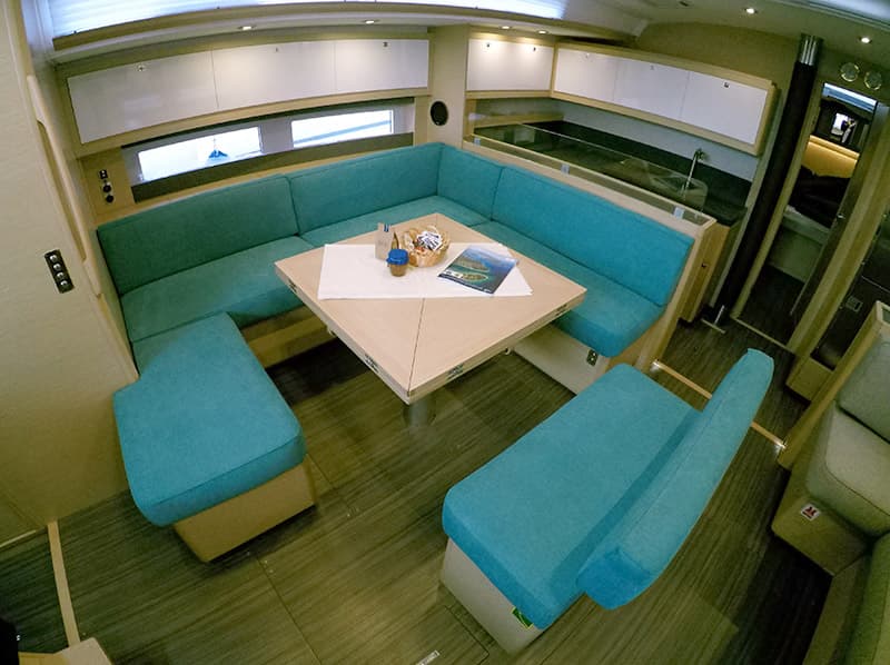 Dufour 530 - photo 35