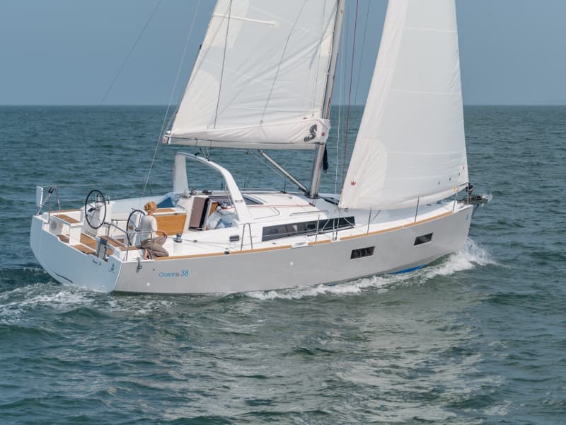 Oceanis 38.1 - photo