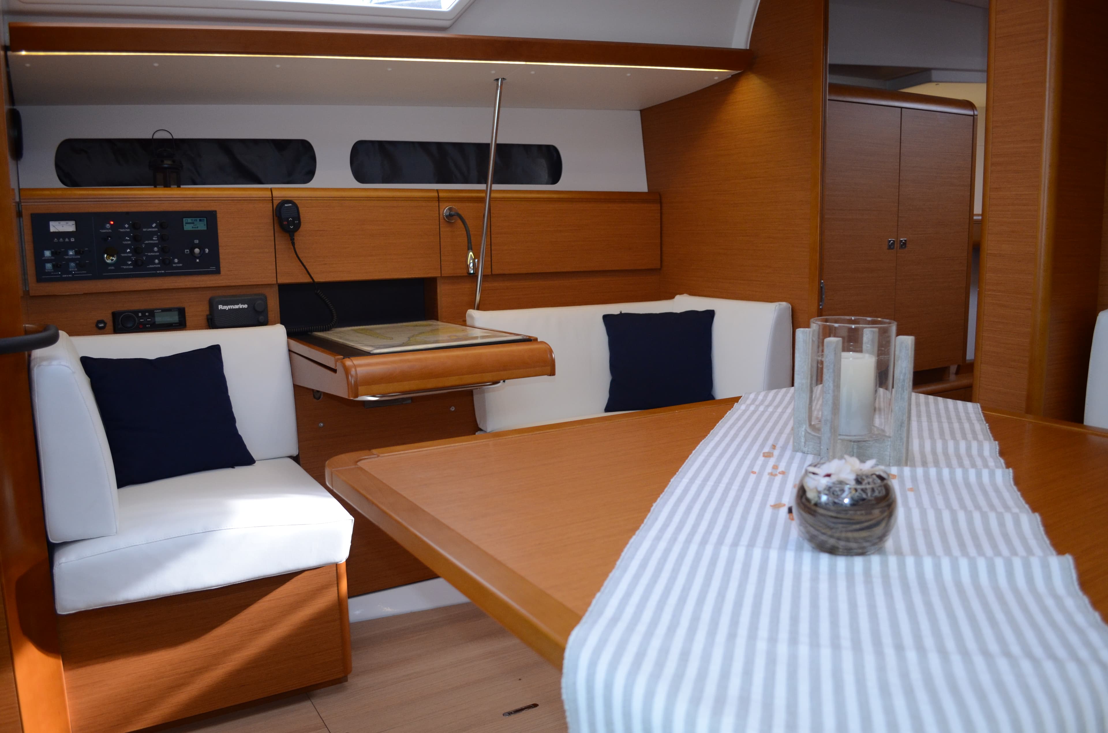 Sun Odyssey 419 - photo 14